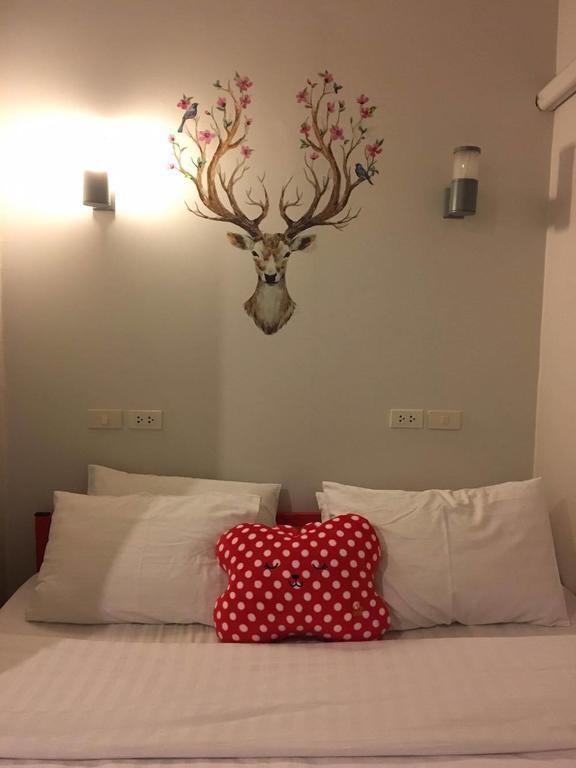 Jellybean Ezy Hostel Sathorn Bangkok Exteriör bild