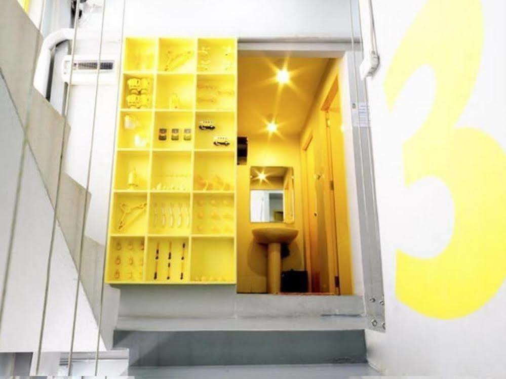 Jellybean Ezy Hostel Sathorn Bangkok Exteriör bild
