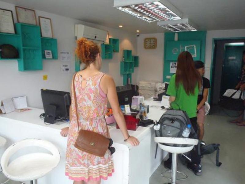 Jellybean Ezy Hostel Sathorn Bangkok Exteriör bild