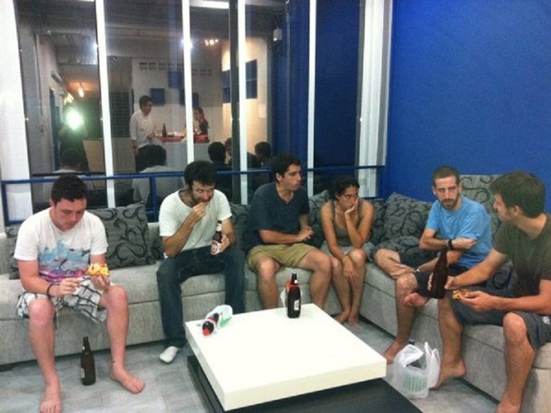 Jellybean Ezy Hostel Sathorn Bangkok Exteriör bild